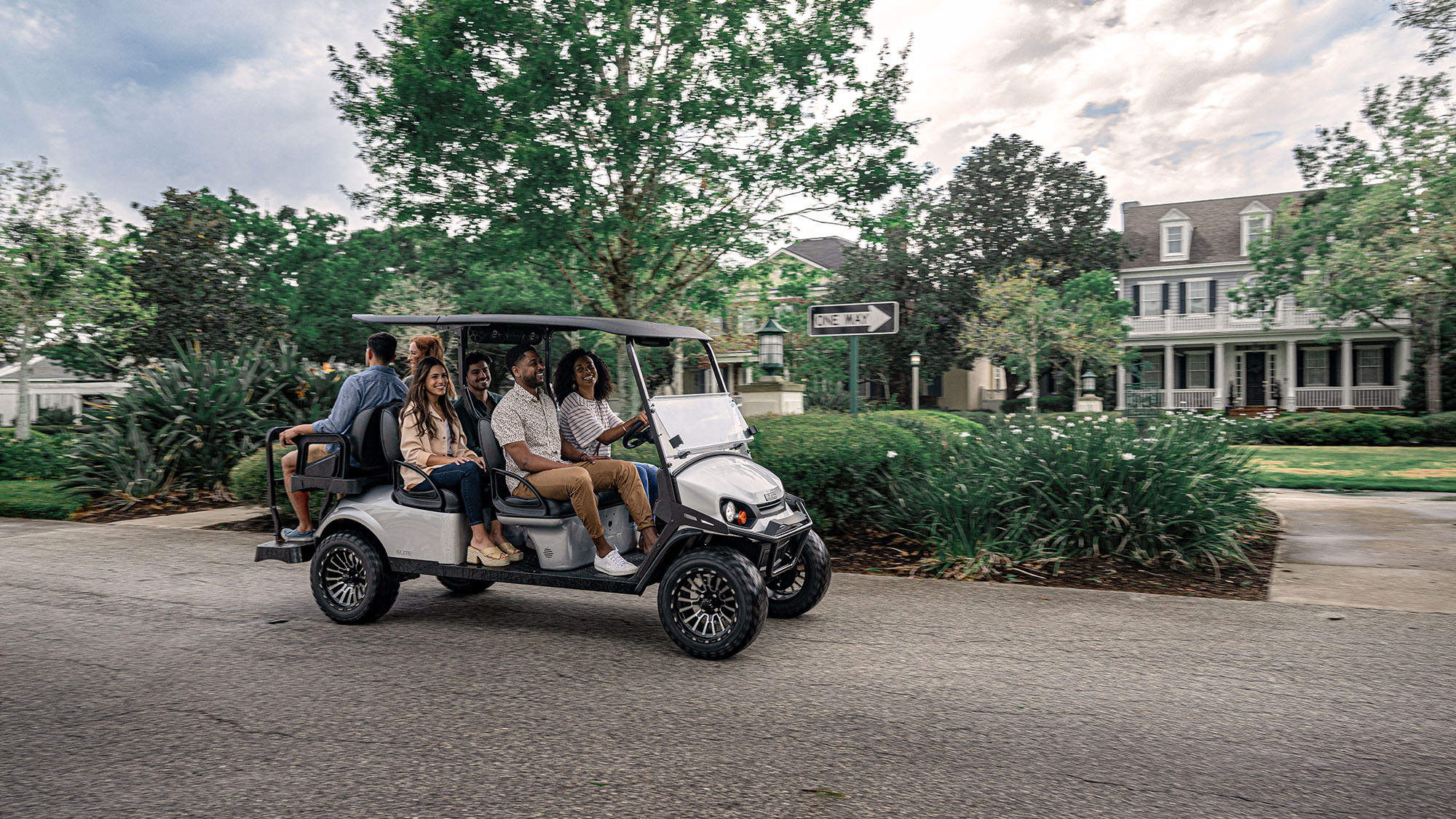 Express L6 Golf Carts | E-Z-GO®